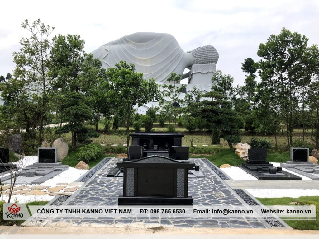 KANNO Granite Memorial Showroom at Thien Duc – View G20 Granite in Person Indian granite double grave Dong Nai Hình ảnh lăng mộ gia tộc tại showroom của Kanno Việt Nam