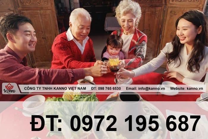 Không khí vui vẻ, sum vầy sẽ giúp nhà mới thêm sinh khí, gắn kết các thành viên.