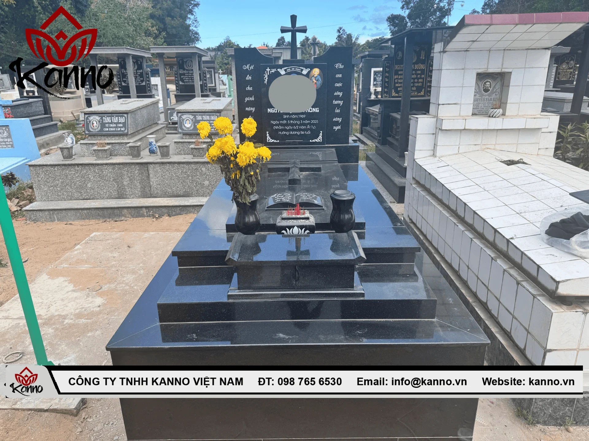 Mộ Đá Granite Tam Cấp – Mẫu Đẹp, Kích Thước & Cách Chọn mộ đá granite tam cấp Mộ granite tam cấp Công giáo