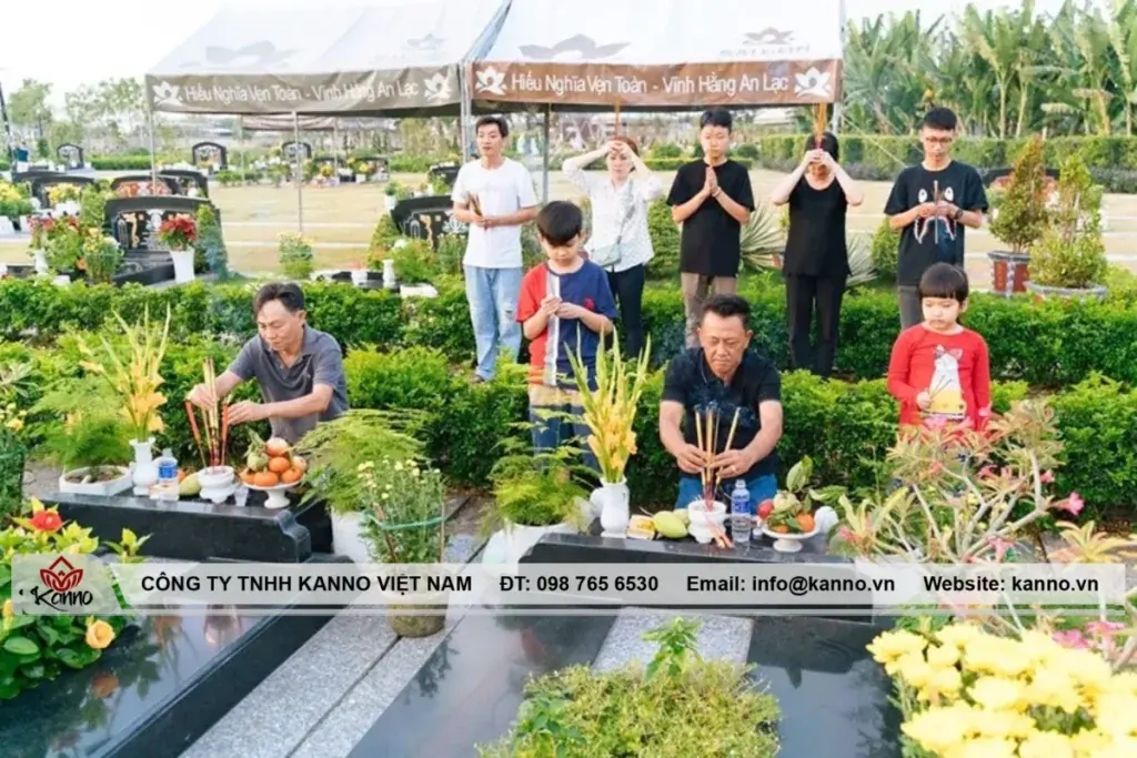 Văn khấn tạ mộ mới xây xong – Bài cúng chuẩn & đầy đủ nhất văn khấn tạ mộ mới xây xong Lý do chọn mộ đá granite thay vì đá xanh