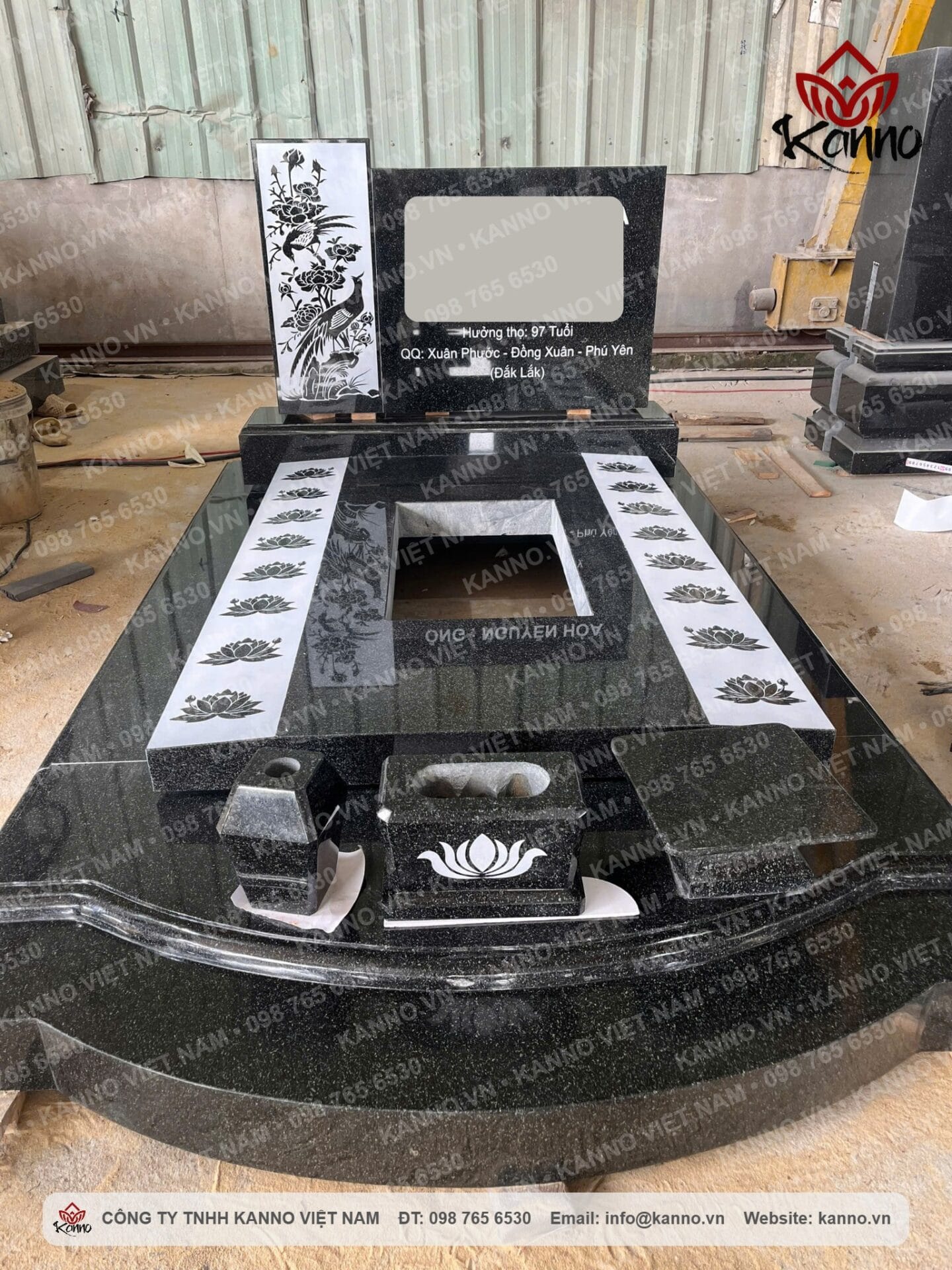Bia mộ đá Thiên Đức granite đen KANNO